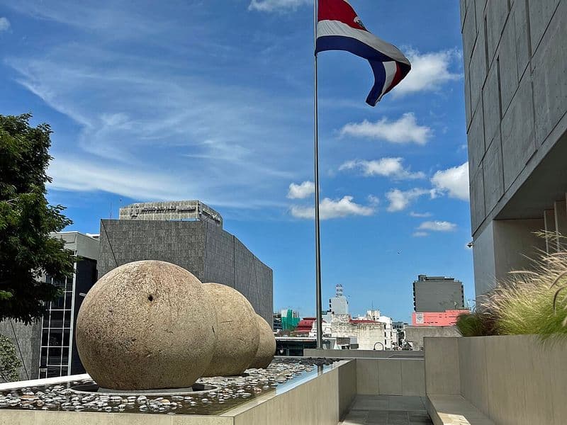 costa rica history - The 1948 Civil War and Abolition of the Army